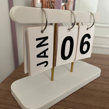 CALENDARIO WHITE